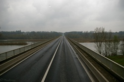 ZAMKI NAD LOARĄ / image_0002.jpg