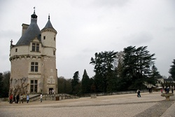 ZAMKI NAD LOARĄ / image_0022.jpg