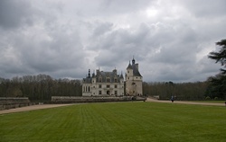 ZAMKI NAD LOARĄ / image_0059.jpg