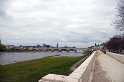ZAMKI NAD LOARĄ / image_0141.jpg